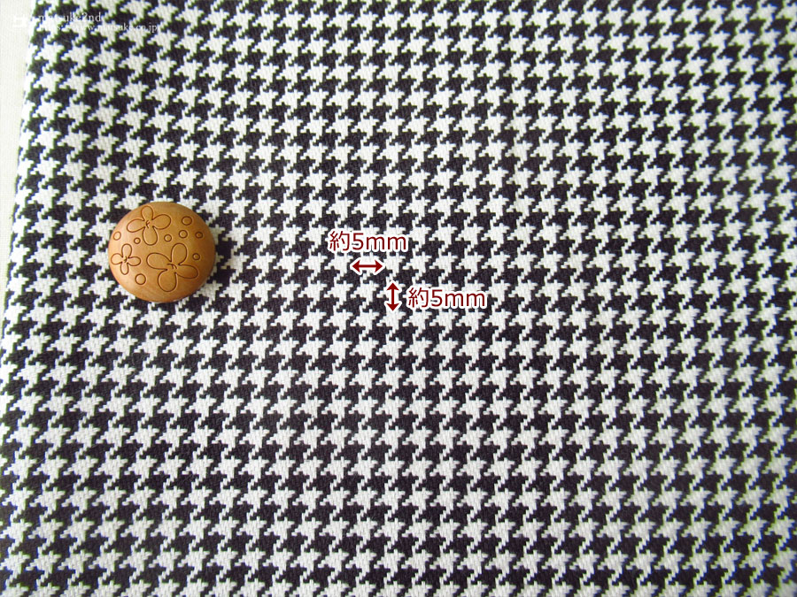 柄の大きさは縦約5ｍm・横約5ｍm。