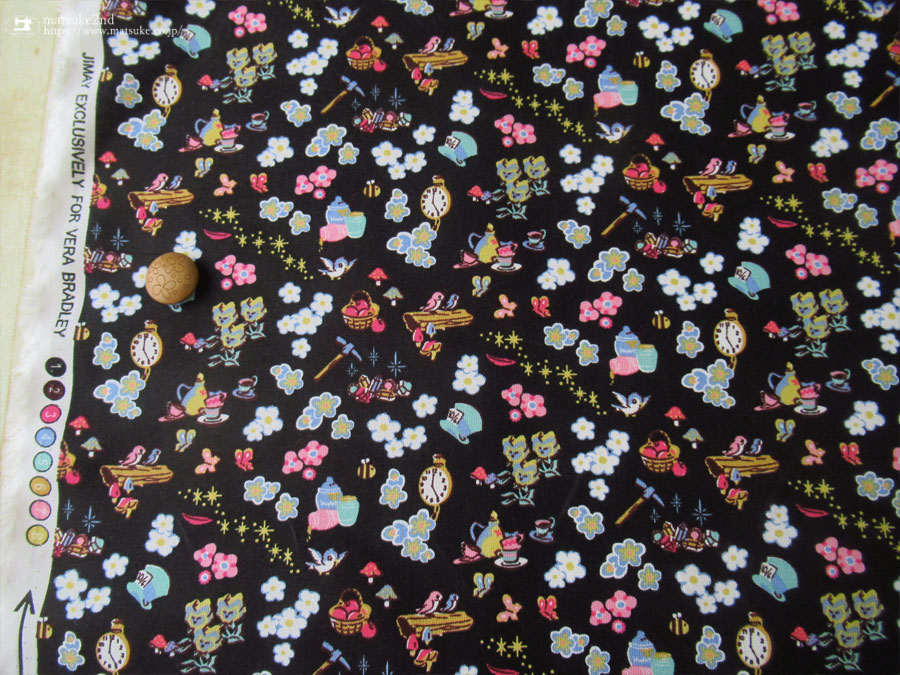 布端（耳）には JIMAY EXCLUSIVELY FOR VERA BRADLEY と印字が入っています。