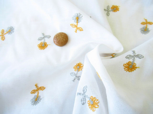 コットン ローン 】 プチフラワー 【 刺繍ファブリック 】