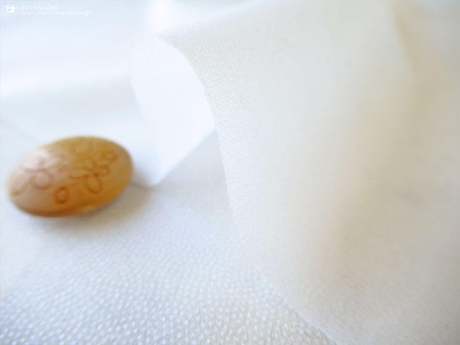 ⑮ニットタイプ接着芯 白?＆黒 やや薄～微薄 10本組新反1反以上 ジャケット ワンピース ブラウス バッグ 帽子 ニット接着芯（薄手）ブラック⁄ホワイト（M単位での販売）